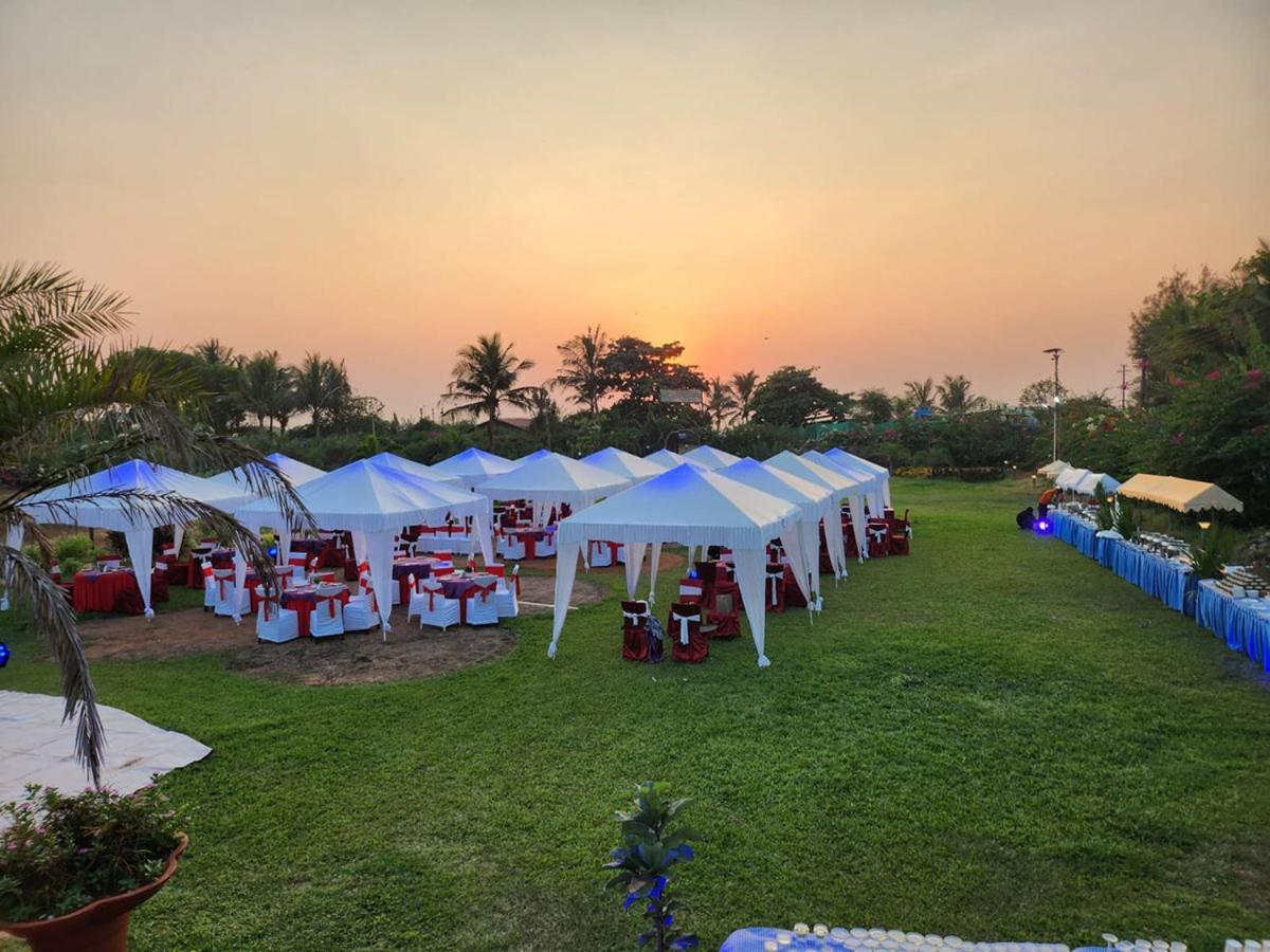 Paradise Village Beach Resort Calangute Exterior photo