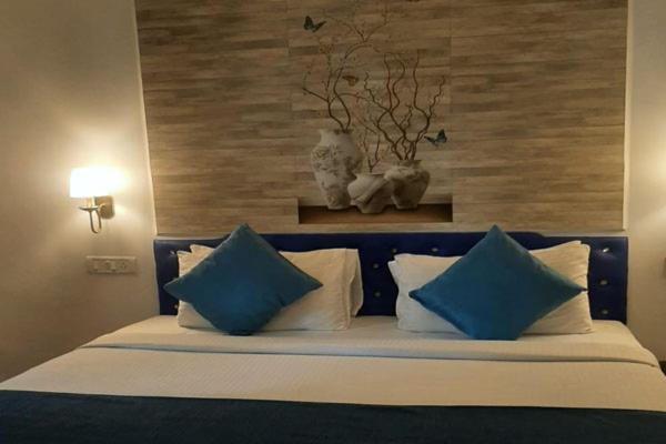 Paradise Village Beach Resort Calangute Exterior photo